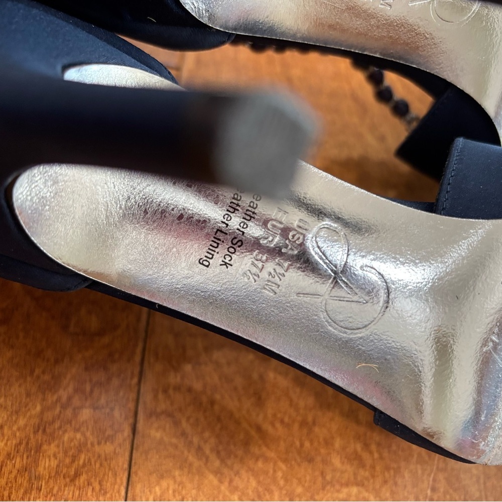 Adrianna Papell Women's Navy Aurora Pump - Picture 12 of 12